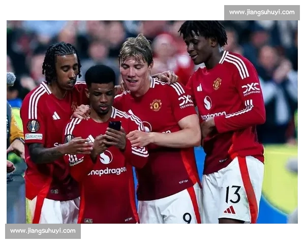 17 岁左脚瑰宝引哄抢:巴萨曼联争南特中卫塔蒂 17 岁左脚瑰宝引哄抢:巴萨曼联争南特中卫塔蒂